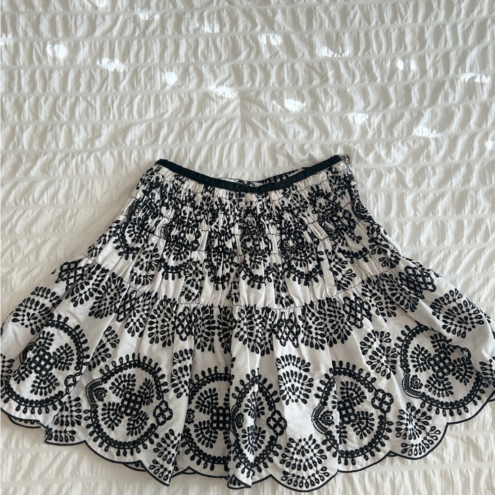 Zara Black and White Embroidered Eyelet Mini Skirt Size Medium